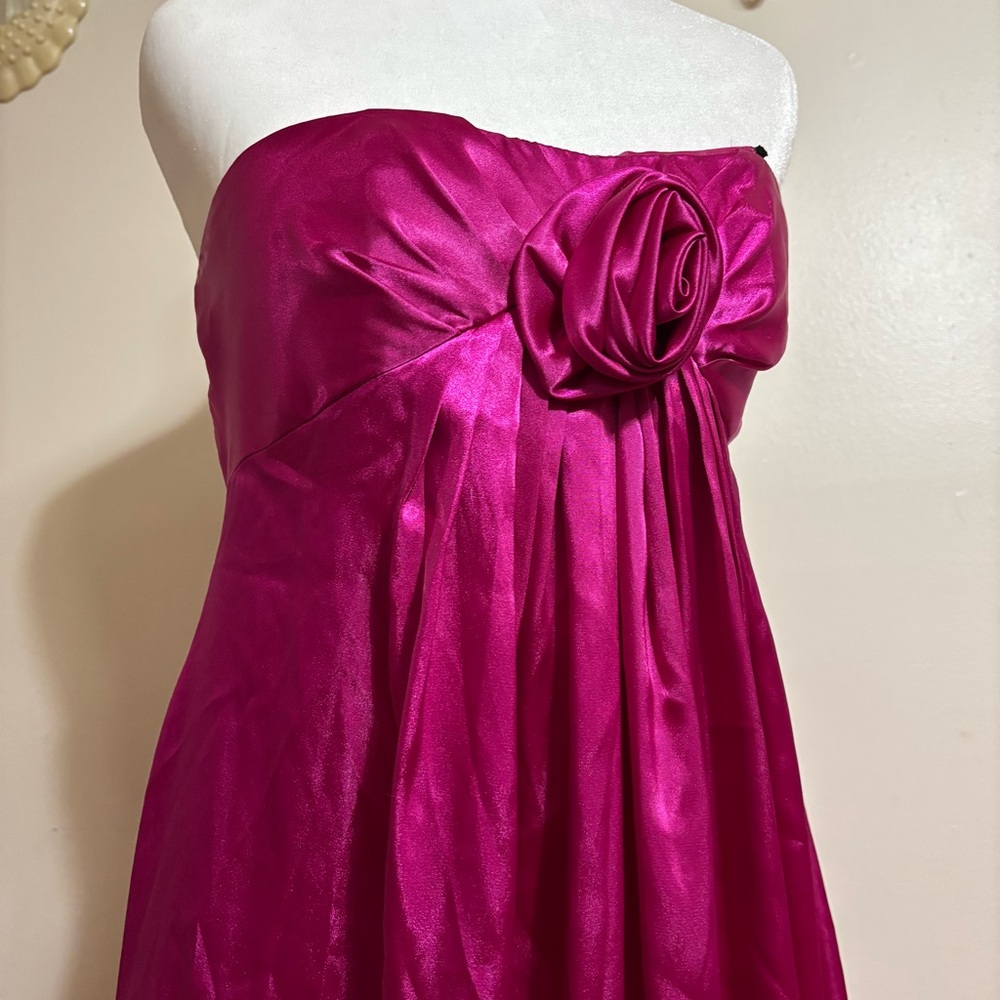 Elegant Strapless Fuchsia Satin Dress